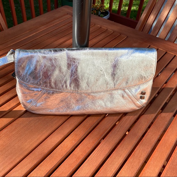 Helen Welsh Handbags - Helen Welsh Silver Leather Clutch